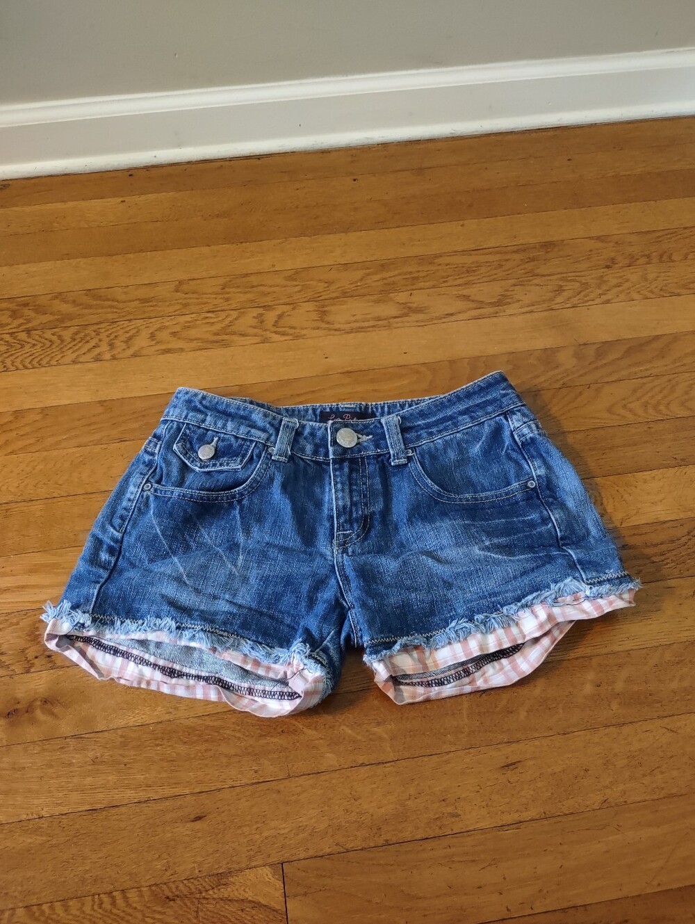 vintage y2k 2000s lee pipes denim shorts with plaid lining size 28